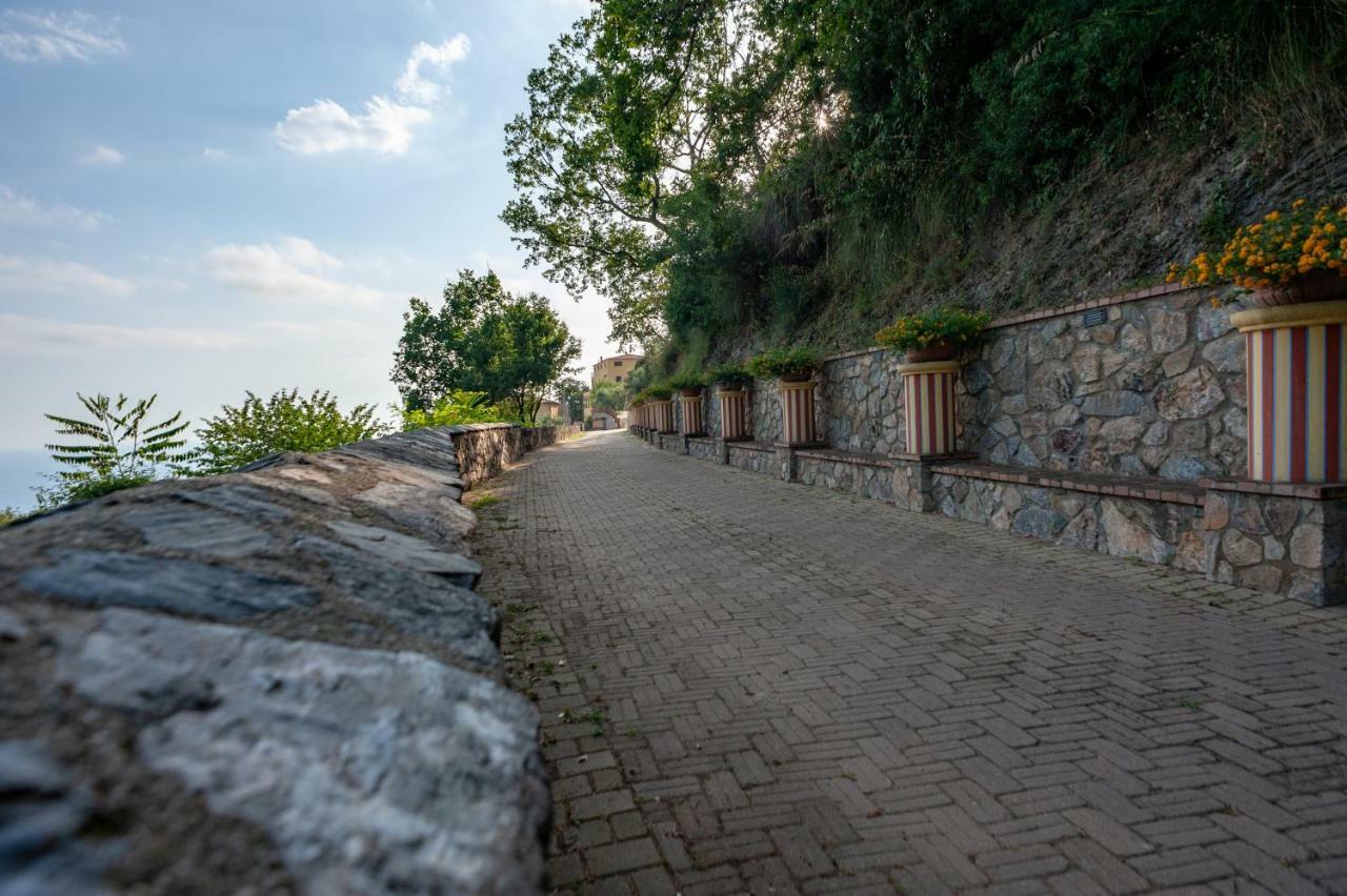 Azienda Agrituristica Le Terre Di San Leonardo Cetraro Buitenkant foto